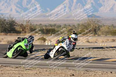 media/Dec-07-2025-CVMA (Sun) [[3e7d2de5dc]]/Race 18-Formula Twins-Formula 40 UL/